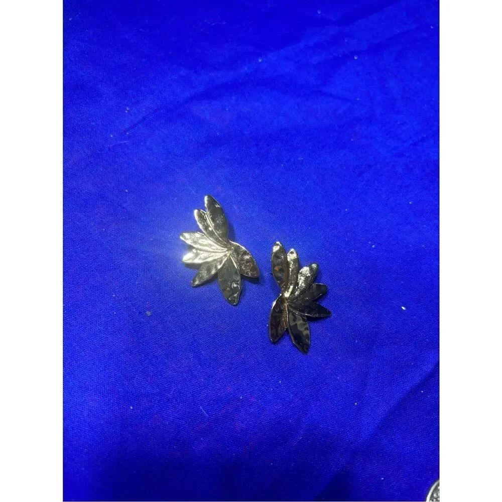 New Gold Leaf Cluster Stud Earrings - Elegant Women Jewelry